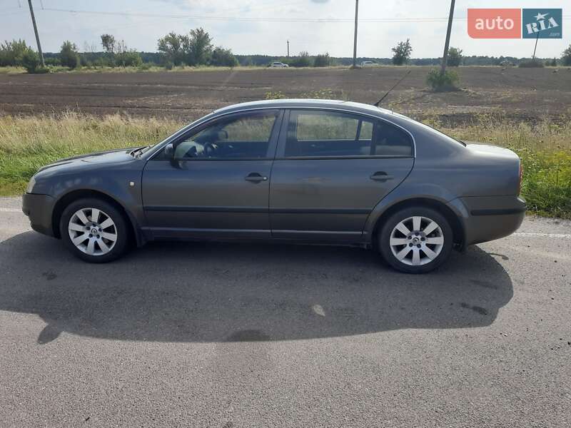 Skoda Superb 2005