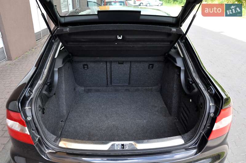 Лифтбек Skoda Superb 2011 в Львове