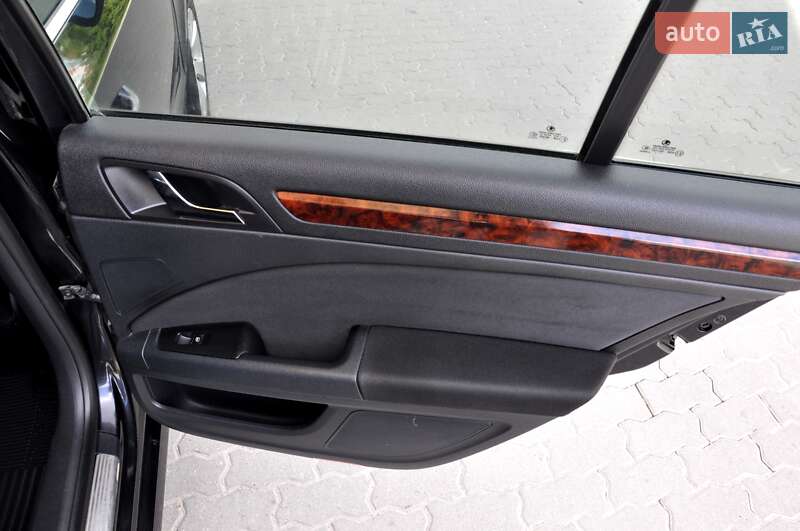 Лифтбек Skoda Superb 2011 в Львове