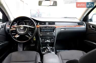 Лифтбек Skoda Superb 2011 в 