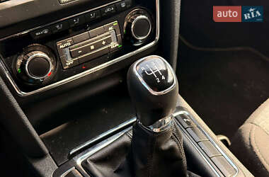 Універсал Skoda Superb 2013 в 