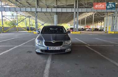 Лифтбек Skoda Superb 2012 в 