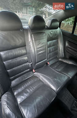Лифтбек Skoda Superb 2003 в 