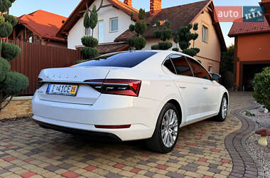Лифтбек Skoda Superb 2020 в 