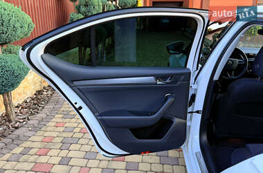 Лифтбек Skoda Superb 2020 в 