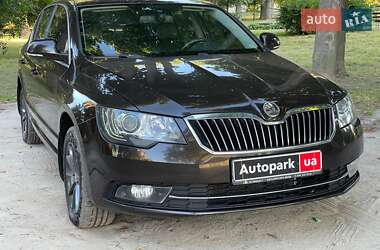 Лифтбек Skoda Superb 2014 в 