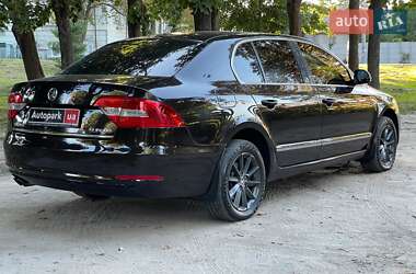 Лифтбек Skoda Superb 2014 в 