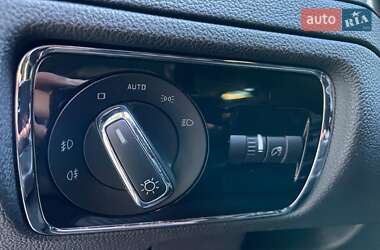 Лифтбек Skoda Superb 2014 в 