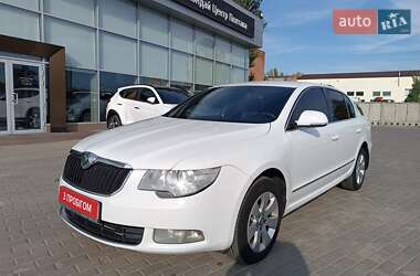 Лифтбек Skoda Superb 2011 в Полтаве