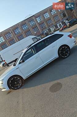 Универсал Skoda Superb 2018 в 