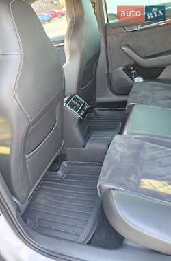Универсал Skoda Superb 2018 в 