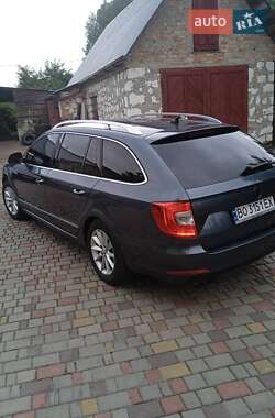 Універсал Skoda Superb 2013 в 