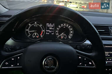 Лифтбек Skoda Superb 2015 в 