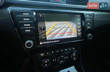 Лифтбек Skoda Superb 2016 в 