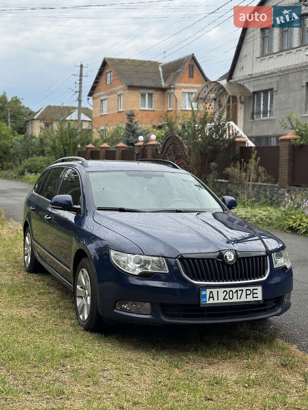 Универсал Skoda Superb 2012 в Василькове