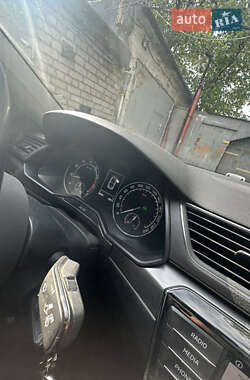 Лифтбек Skoda Superb 2016 в 