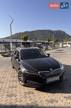 Универсал Skoda Superb 2019 в Хусте