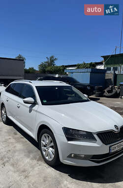 Универсал Skoda Superb 2016 в 