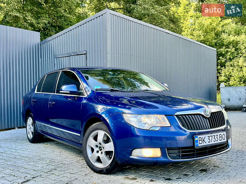 Лифтбек Skoda Superb 2009 в Рава-Русской