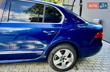 Лифтбек Skoda Superb 2009 в 
