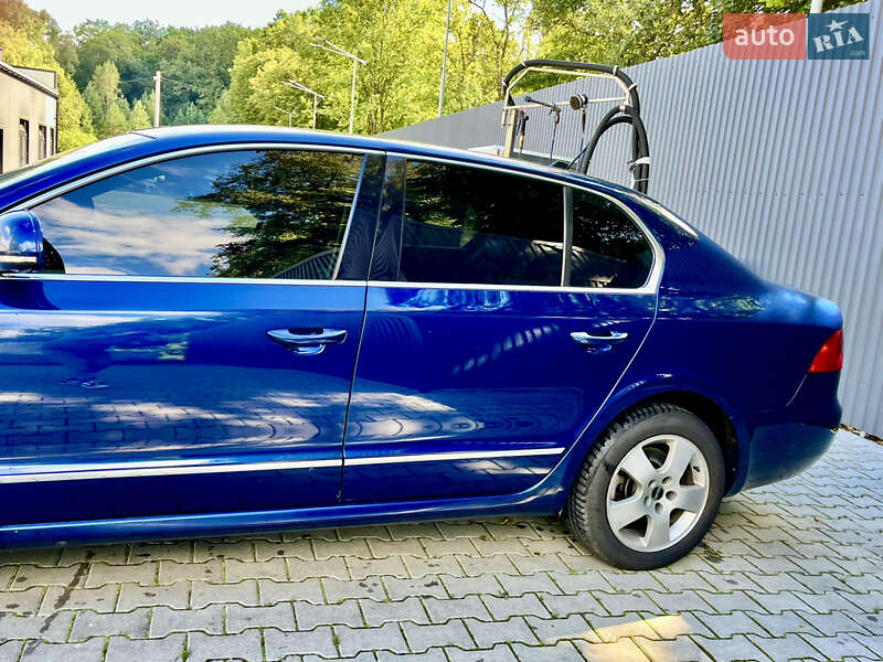 Лифтбек Skoda Superb 2009 в Рава-Русской