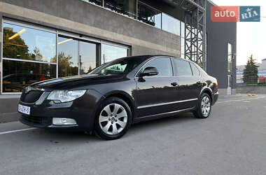 Лифтбек Skoda Superb 2010 в 