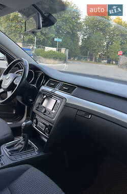 Лифтбек Skoda Superb 2010 в 
