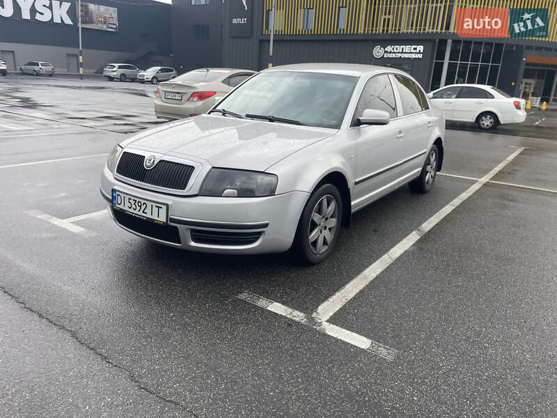 Skoda Superb 2004