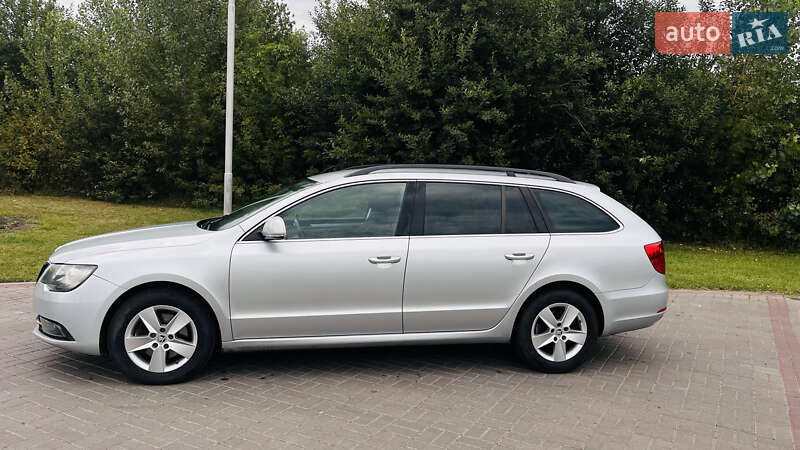 Универсал Skoda Superb 2015 в Нововолынске