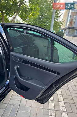 Лифтбек Skoda Superb 2019 в 