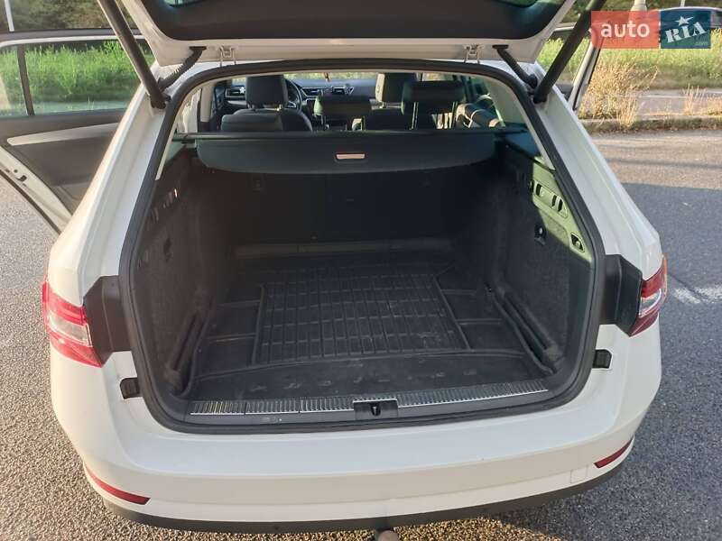 Универсал Skoda Superb 2018 в Хусте