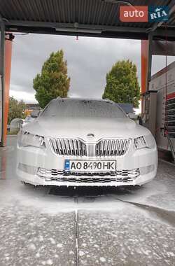 Универсал Skoda Superb 2018 в 