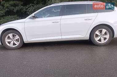 Универсал Skoda Superb 2018 в 