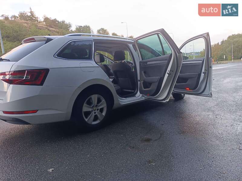 Универсал Skoda Superb 2018 в Хусте
