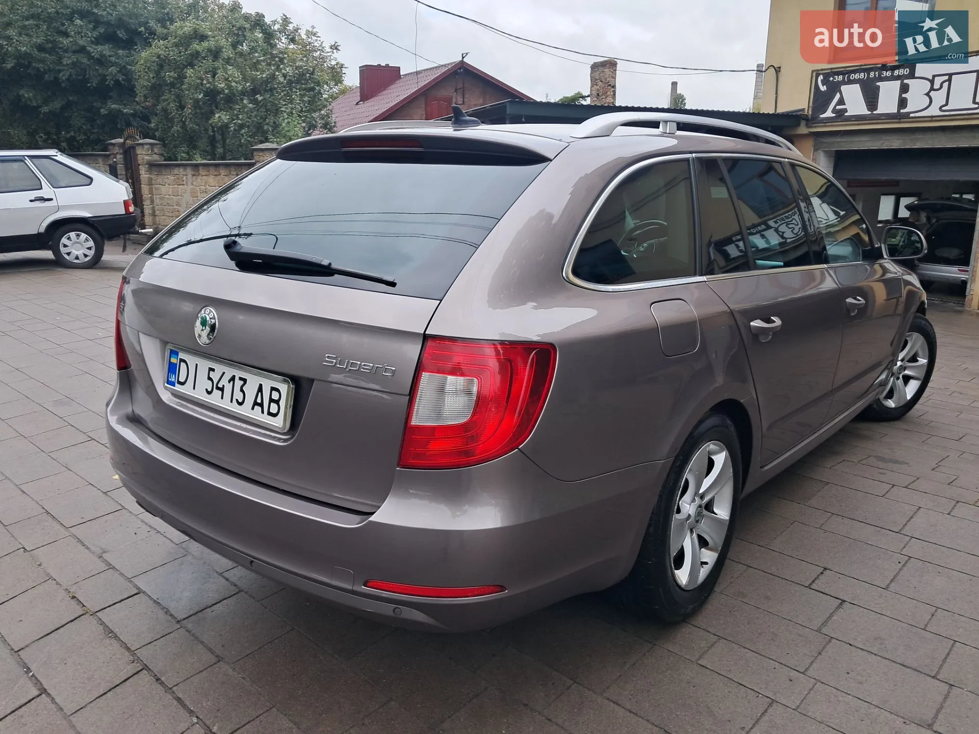 2010 Skoda Superb - мініатюра 10