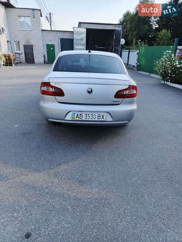 Лифтбек Skoda Superb 2009 в Гнивани