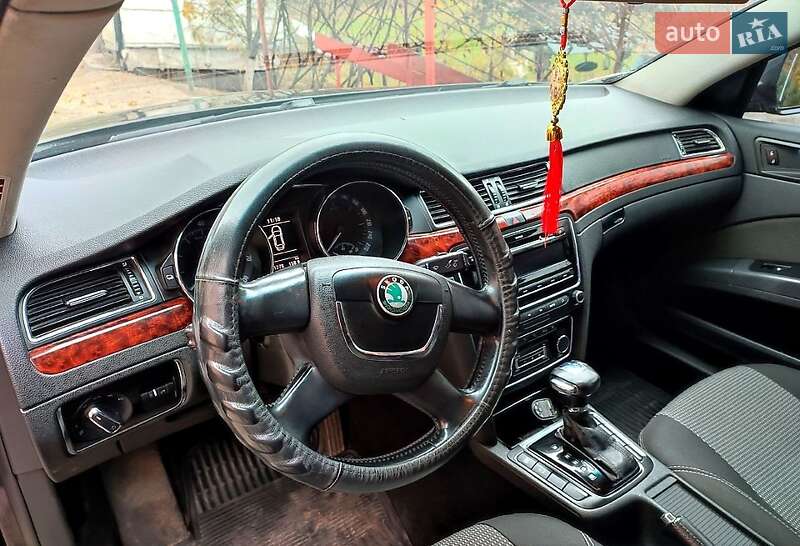 Универсал Skoda Superb 2012 в Ружине