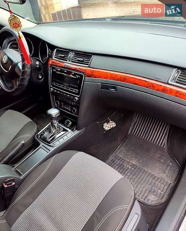 Универсал Skoda Superb 2012 в Ружине