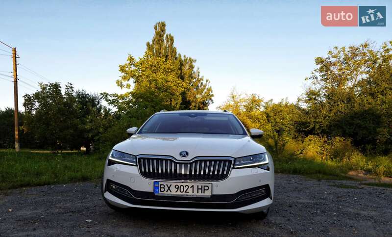 Универсал Skoda Superb 2019 в Староконстантинове