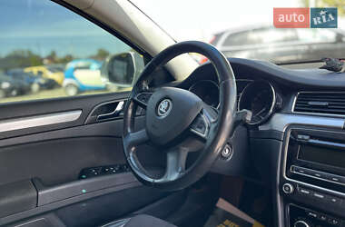 Лифтбек Skoda Superb 2013 в 