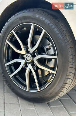 Лифтбек Skoda Superb 2015 в 