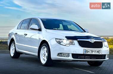 Лифтбек Skoda Superb 2012 в Днепре