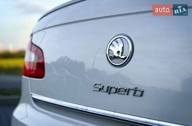 Лифтбек Skoda Superb 2012 в 