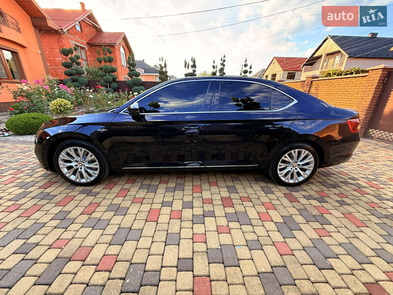 Ліфтбек Skoda Superb 2020 в Мукачевому