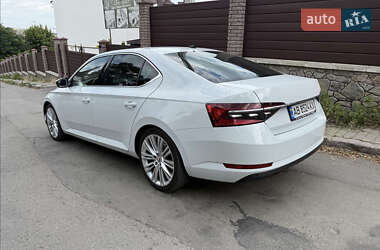 Лифтбек Skoda Superb 2019 в 