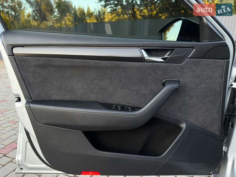 Универсал Skoda Superb 2021 в Луцке