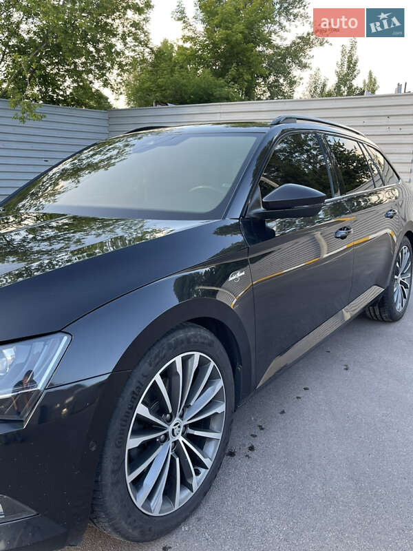 Универсал Skoda Superb 2015 в Ирпене