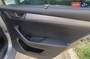 Универсал Skoda Superb 2017 в 