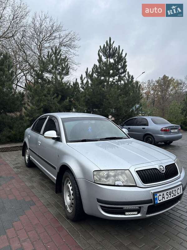 Лифтбек Skoda Superb 2007 в Каменке