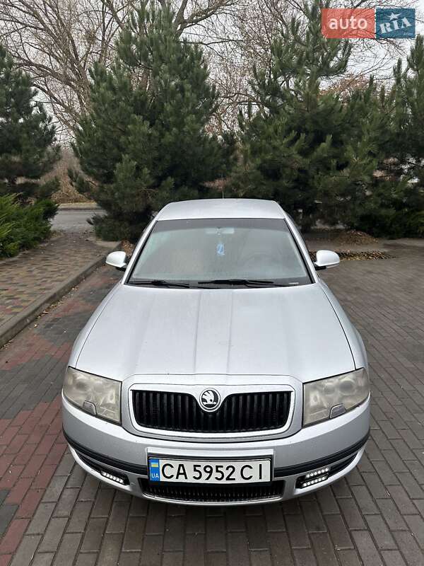 Лифтбек Skoda Superb 2007 в Каменке